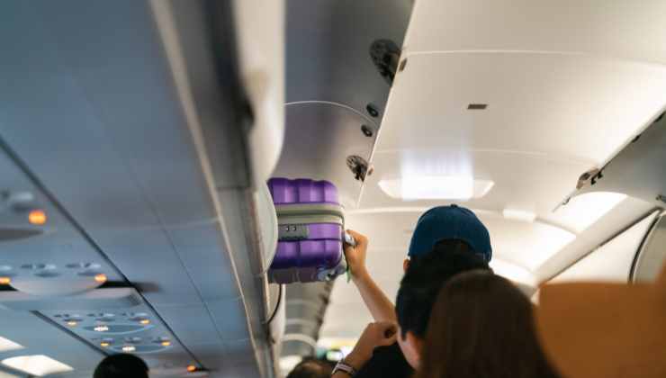 trasporto bagaglio cabina aereo risparmiare spazio